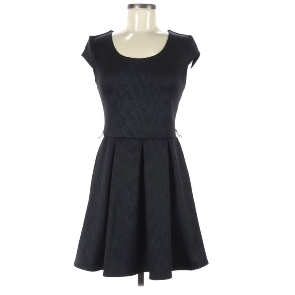 iZ Byer Black Mini Cocktail Dress